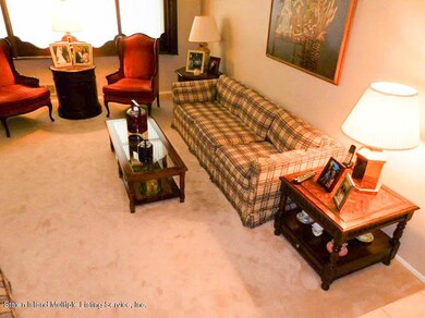 40 Jaffe St, Staten Island, NY 10314 - photo 4