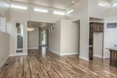 2246 NW Hill St, Bend, OR 97701 - photo 2