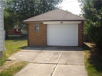 Parking Lot/Garage