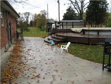 3398 Bells Mill Rd, Shepherdsville, KY 40165 - photo 7