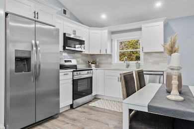 106 Hull St, Beverly, MA 01915 - photo 5