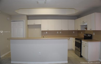 790 SW 107th Ave unit 301, Pembroke Pines, FL 33025 - photo 2