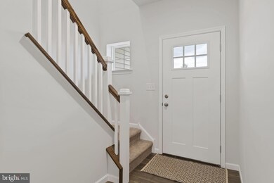 242 Honey Ln, Norristown, PA 19401 - photo 6