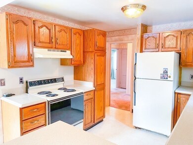 38 Malcolm Rd, Springfield, MA 01109 - photo 6