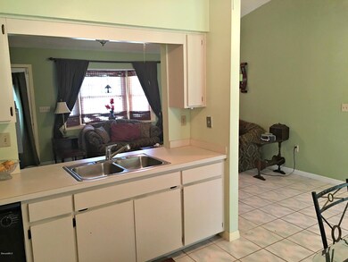 Carlowe Kitchen to Liv Area