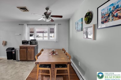 856 Poplar Rd, Hellertown, PA 18055 - photo 5