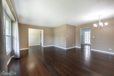 1065 Woodland Hills Rd unit 2, Batavia, IL 60510 - photo 4