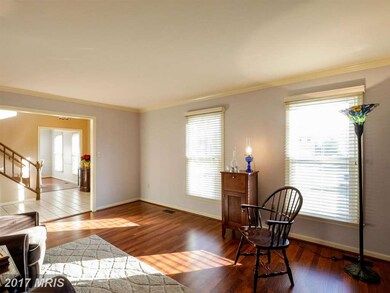 12752 Turberville Ln, Herndon, VA 20171 - photo 5