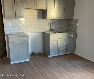 429 CARBON ST. FREELAND  NEW KIT. .