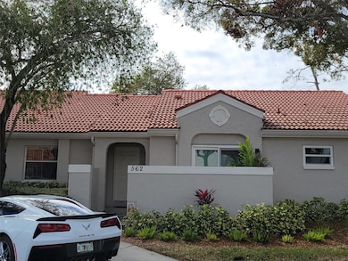562 Andorra Cir NE unit N562, Saint Petersburg, FL 33703 - photo 4