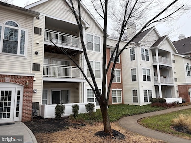 4922 Stone Shop Cir, Owings Mills, MD 21117 - photo 2