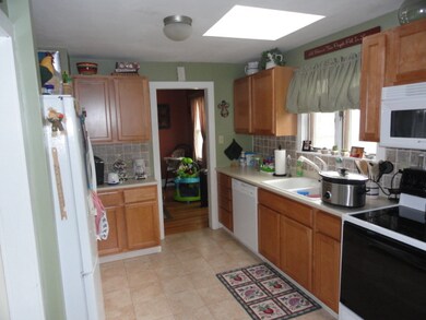 16 Rhode Island Ave, Pittsfield, MA 01201 - photo 4