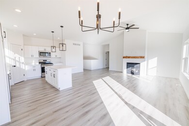 1708 Kyle Ln, Beloit, WI 53511 - photo 7