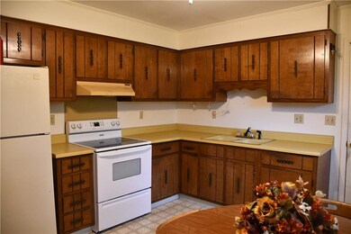 512 W 6th St, Sheridan, IN 46069 - photo 7