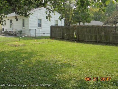 223 Astor Ave, Lansing, MI 48910 - photo 4