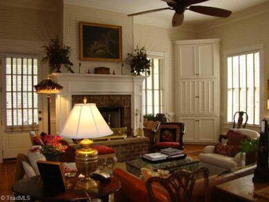 Den/Family/Great Room. Gas Log Fireplace