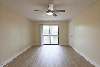 5331 Summerlin Rd unit 3114, Fort Myers, FL 33919 - photo 4