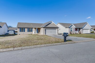 1828 Elizabeth Ln, Columbia, TN 38401 - photo 3