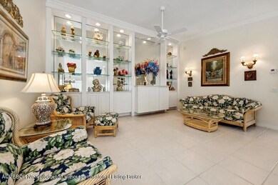 05_7791PineIslandWay_165_LivingRoom_Smal