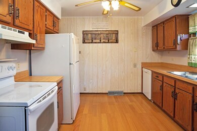 Light & bright kitchen