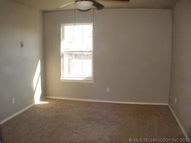 19150 S Coyote Dr, Claremore, OK 74019 - photo 5