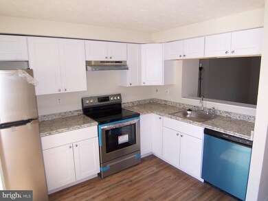 1324 E Spring Meadow Ct, Edgewood, MD 21040 - photo 3