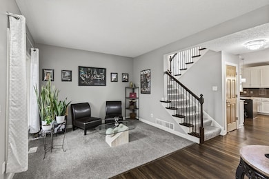 1895 Omega Dr, Shakopee, MN 55379 - photo 4