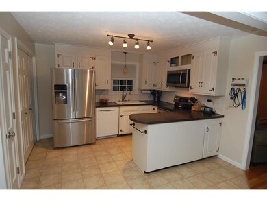 12 Scenic Dr, Derry, NH 03038 - photo 2