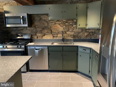 2389 Forest Grove Rd, Furlong, PA 18925 - photo 4