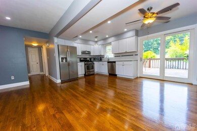 76 Clifton St, Edison, NJ 08817 - photo 2