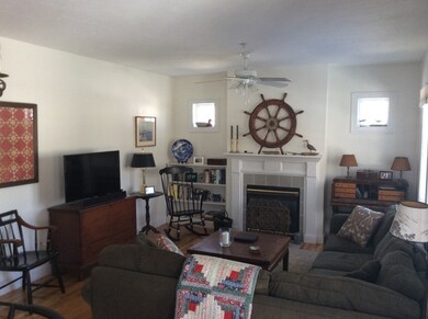 324 High St unit 1, Newburyport, MA 01950 - photo 3