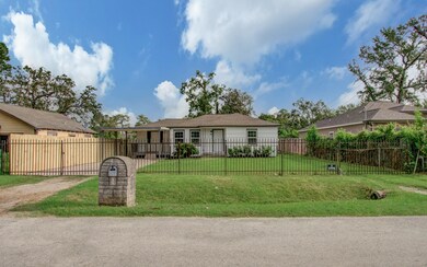 7209 S Hall St, Houston, TX 77028 - photo 3