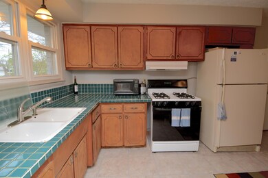 5009 Comstock Dr, Columbus, OH 43232 - photo 7