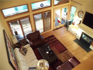 Sunken living room, gas fireplace, high ceiling, h