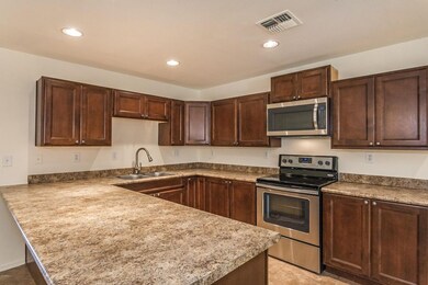 1005 S Solomon-5