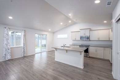 1205 W Sequoia Rd, Moses Lake, WA 98837 - photo 7