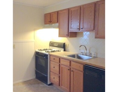541 E 5th St, Boston, MA 02127 - photo 3
