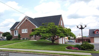 635 Coal St, Lehighton, PA 18235 - photo 2