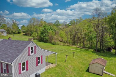 905 Englesville Hill Rd, Boyertown, PA 19512 - photo 2