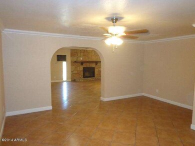 3130 W Pierson Living2