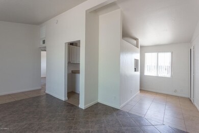 3841 Ruth Ave-7
