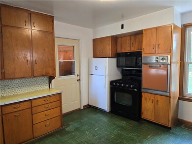 363 W Elm St, Chippewa Falls, WI 54729 - photo 7