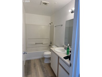 10345 NE Clackamas St unit 22, Portland, OR 97220 - photo 6