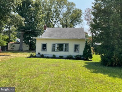 106 Locust Ave, Colonial Beach, VA 22443 - photo 3