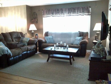 6 Rodez Dr, Latham, NY 12110 - photo 5