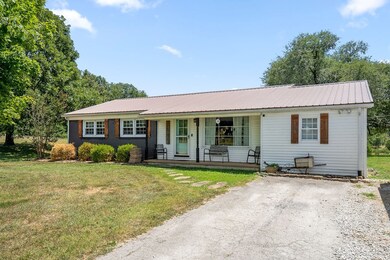 13705 Old Kentucky Rd, Walling, TN 38587 - photo 4