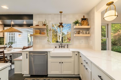 154 W Bergen Dr, Milwaukee, WI 53217 - photo 7