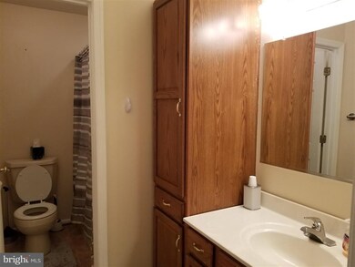 1216 Heathfield Rd, Sykesville, MD 21784 - photo 7