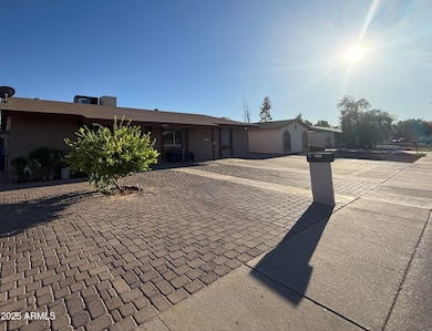 8151 W Westview Dr unit 5, Phoenix, AZ 85033 - photo 3