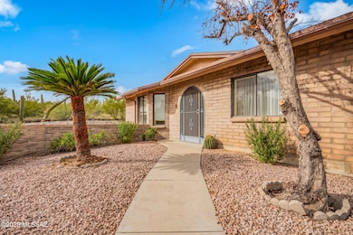 2831 N Tomahawk Trail, Tucson, AZ 85749 - photo 3